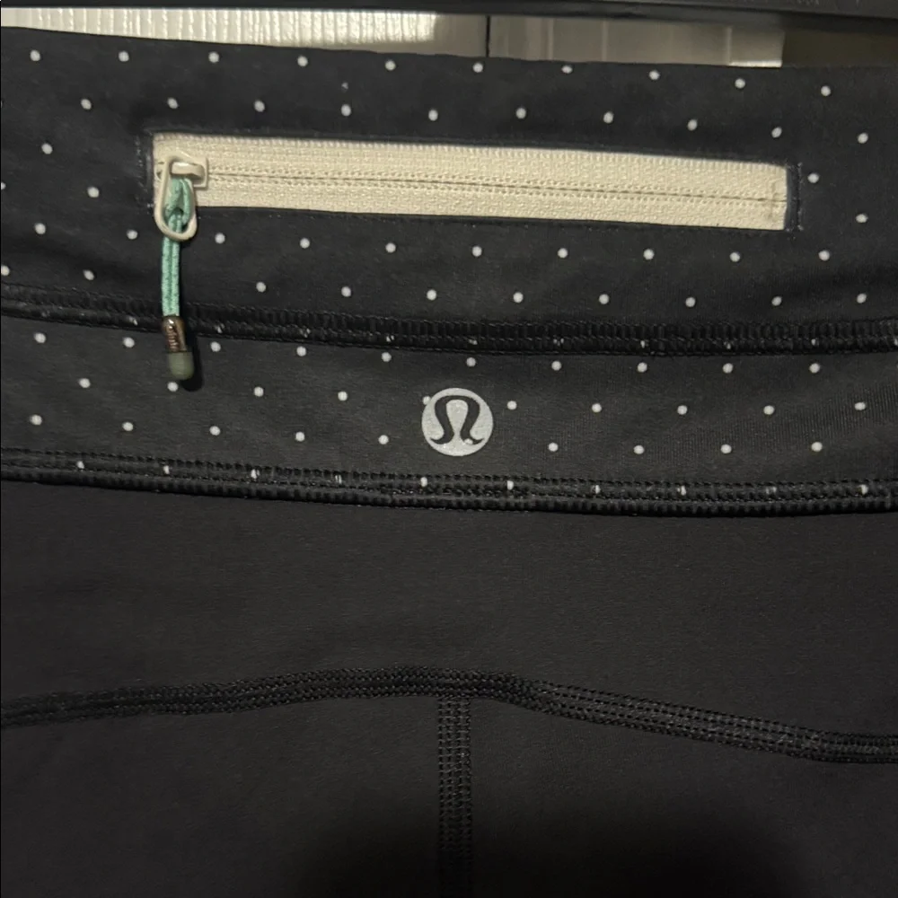 Lululemon Wunder Under Roll Down Crop Black Polka Dot Waistband White Stripe {4} - Picture 2 of 11